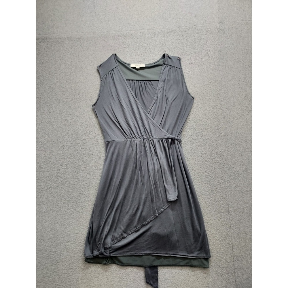 LOFT Women Wrap Dress M Gray Sleeveless Knee Length V Neck Tiered Cocktail Cozy
